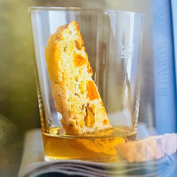 Simply Delicious: 245 No-Fuss Recipes Cook Book - Picture 7 of 9